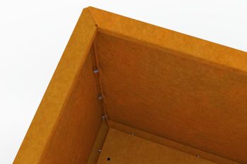 Nahaufnahme der Ecke des Pflanzkübels Flamula mit Darstellung der einfachen Montage mit seitlichen Schrauben.